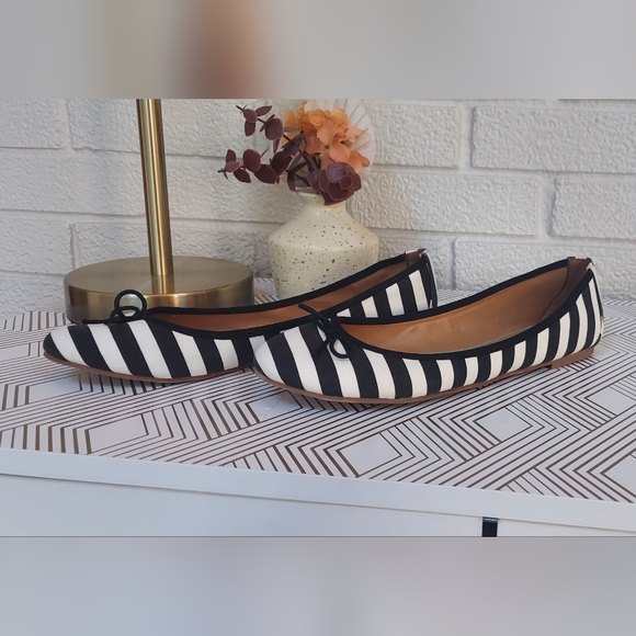 DV8 by Dolce Vita Ballet Flats - Picture 2 of 10